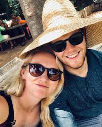 Oct 18, 2020 · janet is recognized as the girlfriend of flightreacts a.k.a kimani white who is an american content creator. Samantha Mewis Biography Nwsl Player Salary Earnings Net Worth Endorsement Married Husband Relationship Children Age Height Family