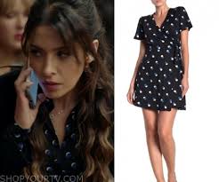 Sarah shahi (reverie, person of interest, chicago fire) has joined the cast of abc's the rookie per tvline. Sarah Shahi Fashion Clothes Style And Wardrobe Worn On Tv Shows Shop Your Tv