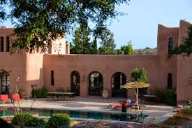 Bu otel misafirlere ücretsiz kablosuz i̇nternet, açık havuz ve restoran sunuyor. Le Jardin Des Douars Essaouira Morocco Nestled House Designs Exterior Morocco Spanish Colonial