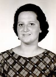 Carolyn Myrick's Instagram, Twitter & Facebook