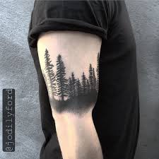 Redwood Tattoo Pairodicetattoos Com Tatuaje De Arbol En El Brazo Tatuajes Forestales Tatuajes Chiquitos