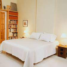 Led light bulbs in bedroom. 4 Blue Light Free Light Bulbs To Help You Fall Asleep 2018 The Strategist