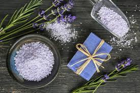 Gli oggetti fai da te con scopo ornamentale danno carattere e personalità allo spazio. Sali Da Bagno Come Si Usano E Quali Sono Magazine Delle Donne