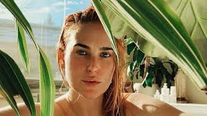 Rumer Willis abre o coração e faz reflexão em post no Instagram