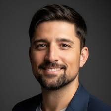 Which first 10 seconds of a discovery call hits you more? Matt or Mandy?  Matt: “Hi John. We have 30 minutes scheduled for this meeting. Does that  still work for you? Great.