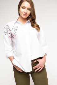 Defacto Marka Nakis Islemeli Gomlek Hem Rahat Hem De Trend Gorunmek Isteyen Bayanlarin Tercihi Pantolonlarinizla Rahatl Sleeve Top Bell Sleeve Top Fashion
