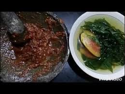 Ketupat atau kupat juga merujuk pada makanan yang terbuat dari bahan dasar beras yang dibungkus. Sayur Daun Ubi Sambal Terasi Youtube