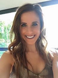 Lorna Cummins's Instagram, Twitter & Facebook