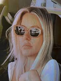 Please help me find Ariana's sunglasses : r/vanderpumprules