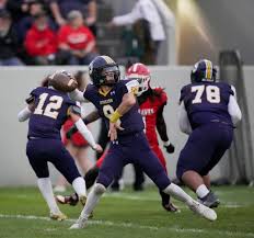 Photos: PH Northern football outlasts Port Huron in Crosstown Showdown