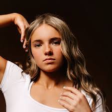 Bella Shaw (@bella.rae.shaw) • Instagram photos and videos