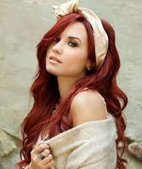 Wavy hair has always been a sign of fashion style, it can make your look more charming and attractive. Quick And Easy Summer Hairstyles For Curly Wavy Hair