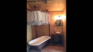 The clawfoot bathtub with its delicate and unique design that differences a lot from classical bathtub will surely set a great statement and provide the bathroom with lovely and charming appearance. Clawfoot Tub Bathroom Remodeling Designs Ideas With Pictures Youtube