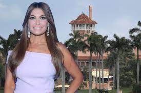 Posts about kimberly guilfoyle written by mike. Kimberly Guilfoyle Helps Man Having A Seizure At Mar A Lago