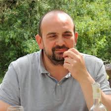 Julien Nicolas Fils de Jean- Pierre viens de nous quitter à 50 ans.. après  un passage chez Peugeot Sport Julien préparait des voitures et restaurait  des Classics à Graveson .dans le 13..