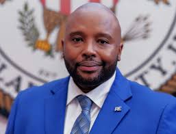 Carlos Mayfield's Instagram, Twitter & Facebook