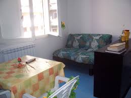 Appartamento arredato in affitto a roma, zona lido di ostia, via galli della mantica, adiacente alla stazione di lido centro, sito al piano primo composto da soggiorno con portafinestra ed accesso. Affitto Ostia Appartamento Fronte Mare Di Roma Appartamenti In Affitto Ostia