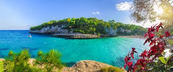 Mit zahllosen stränden und seiner tollen küstenlandschaft gehört spanien zu den liebsten ferienzielen der deutschen. Spaniens Schonste Strande Top 10 Fur 2021 Mit Geheimtipps