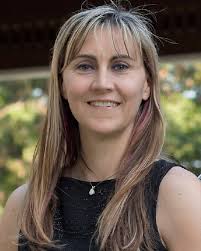 Heidi Crockett's Instagram, Twitter & Facebook