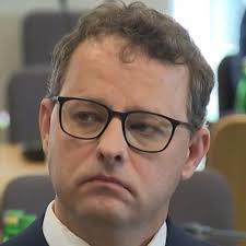 Ten zbieg i zdrajca Polski śmie stawiać putinowskie warunki?