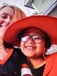 For over 15 years after his father Bob Ross died in 1995, Steve Ross  couldn't bring himself to stand in front of an easel, let alone teach his  painting classes. But now,