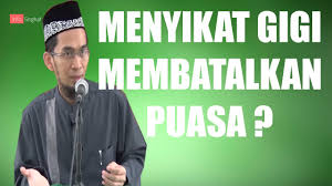 Yuk simak informasi dari popmama.com berikut ini! Sikat Gigi Dapat Membatalkan Puasa Ustadz Adi Hidayat Lc Ma Youtube