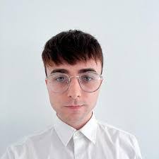 Gavin Farrell's Instagram, Twitter & Facebook