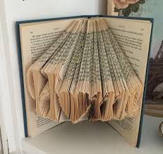 Bucher Falten Oder Aus Buchern Basteln Bucher Falten Bucher Falten Vorlage Bucher Falten Anleitung