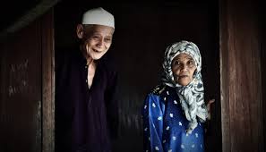 Mereka berkata, kapal terbang seperti burung, tetapi bolehkah kapal terbang bertelur dan menetaskan kapal. Tanggungjawab Anak Terhadap Ibu Bapa Oh Media