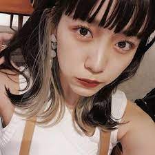 めっちゃ肌の調子いいし まつ毛もやっと理想な感じになってきて 赤リップも同じやつしか使わんくなってきて 最近メイクするの楽しくなってきた いつも化粧は30分ぐらいで終わります笑 今日も朝から元気なおっきい声に起こされて 離乳食食べさせてミルク飲まして