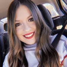 Selena Hammond's Instagram, Twitter & Facebook