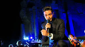 Can T Help Falling In Love Il Volo Il Volo Taormina 20 07 2014 Gianluca Ginoble Can T Help Falling In Love Cant Help Falling In Love Falling In Love Volo