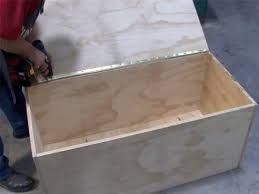 Los baúles de madera son un objeto decorativo y práctico, perfecto para mantener todo en orden a la vez que . Como Construir Un Baul De Madera