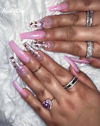 Nail art design has seen some major improvement, these days your choices aren't limited to french tips or stick on nail art as nail technicians learn new techniques. Pretty In Pink Pink Colored Powder Coffin Set Ft Clear Glass Nails Encapsulated With Glass Nails Pink Glitter Nails Encapsulated Nails