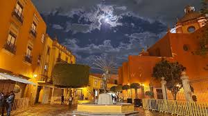 Video de TikTok: queretano explica qué es la Q roja, ¿la has visto por el  centro?