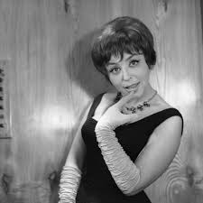 Kalina jędrusik to temat samograj, łatwo napisać o niej książkę ciekawą. Kalina Jedrusik Karaoke Piosenki Biografia Artysty Ising