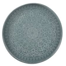 Plateau Rond En Metal Bleu Gris A Relief Kaoma Metal Trays Blue Grey Maisons Du Monde