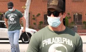 Miles teller and keleigh sperry are still going strong! Miles Teller Reps The Philadelphia Eagles In A Green T Shirt As He Goes Jewelry Shopping Daily Mail Online