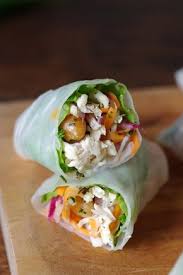 Rouleaux De Printemps Au Poulet Effiloche 1 Gros Blanc De Poulet 2 Petites Carottes 1 2 Rouleau De Printemps Poulet Cuisine Asiatique Recette Asiatique