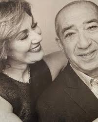 Le monde est devenu plus lumineux le 28 août 1940, jour de la naissance de  Marcel Teitelbaum. Mark est malheureusement décédé le 19 décembre 2022,  entouré de ses proches, après une vie