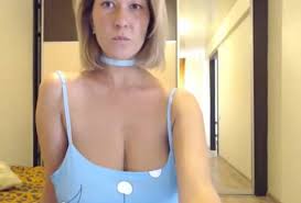 Sexy Sat TV latina cheats