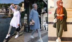 Maviye camelin en çok yakışan tonları da camelin en alt tonlarının olduğunu belirtelim. Sik Giyimin Formulleri Ahsen Tesettur