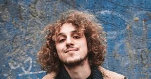 Zielgruppe Nischenpublikum: Paul Gerlinger kommt auf die Sommerbühne der  Feuerwache