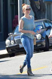 Amy adams stayed comfy in skinny jeans and a blazer while catching a flight at lax. Amy Adams In Tight Jeans 01 Gotceleb