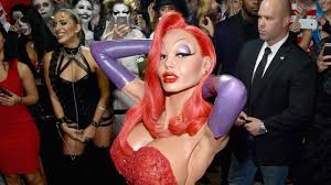 Did you find the above description useful? Heidi Klum Goes All Out In Vampy Jessica Rabbit Costume At Epic Halloween Party Entertainment Tonight