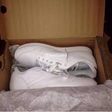Reebok hijau army sepatu reebok intv 96 sepatu reebok indonesia sepatu reebok import sepatu reebok made in vietnam harga sepatu reebok #adidas #adidascourtsmash tag : Sepatu Reebok Leather Classic Run Putih Ori Vietnam Size 43 Di Semarang Tribunjualbeli Com