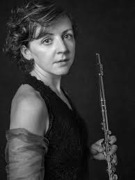 We are delighted that Irish flautist Fiona Kelly will be joining us for a  few days at OFSS this year. Welcome