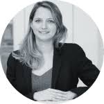 Prezintă un istoric al jocului în ţară, regulamentele şi structura instituţiei, clasamente, date despre competiţii şi despre loturile naţionale. Autorinnen Arbeit Wirtschaft Blog