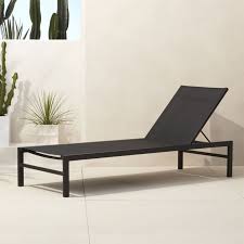 Pin By Brandy Armstrong Keshavarzi On Cadeiras Para Piscinas In 2021 Outdoor Chaise Lounge Chair Lounge Chair Outdoor Furniture