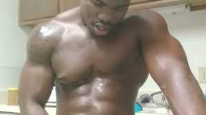 Buff sexy black man jerks off flexes and teases - RedTube